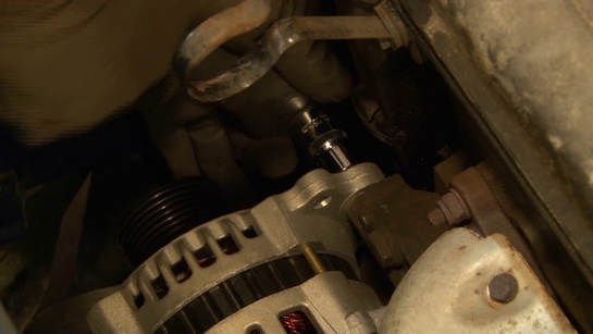 The Mechanic Episode 17 - Change of the alternator
